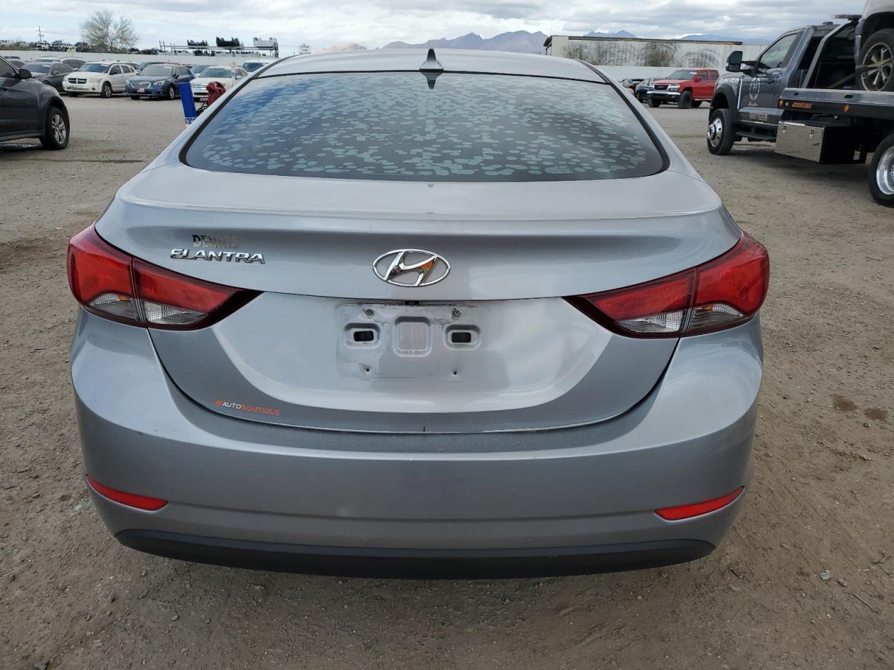 2015 Hyundai Elantra - Image 6