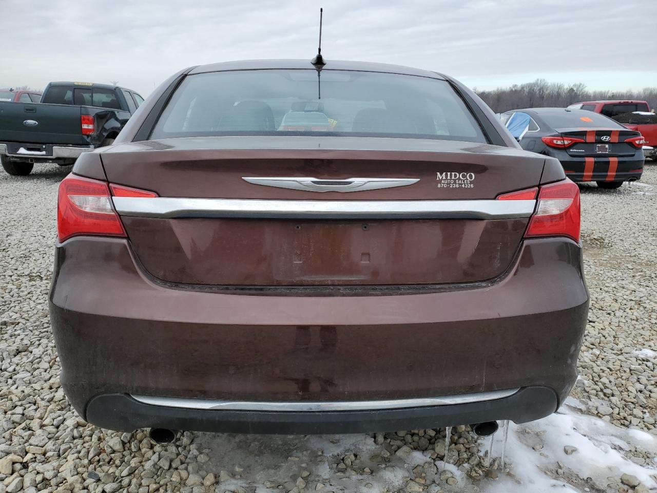 2013 Chrysler 200 - Image 6