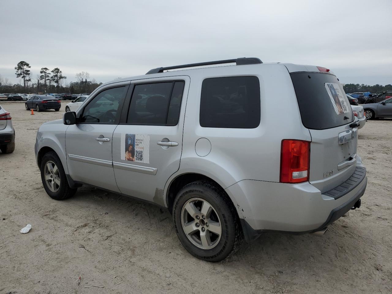 2011 Honda Pilot - Image 2