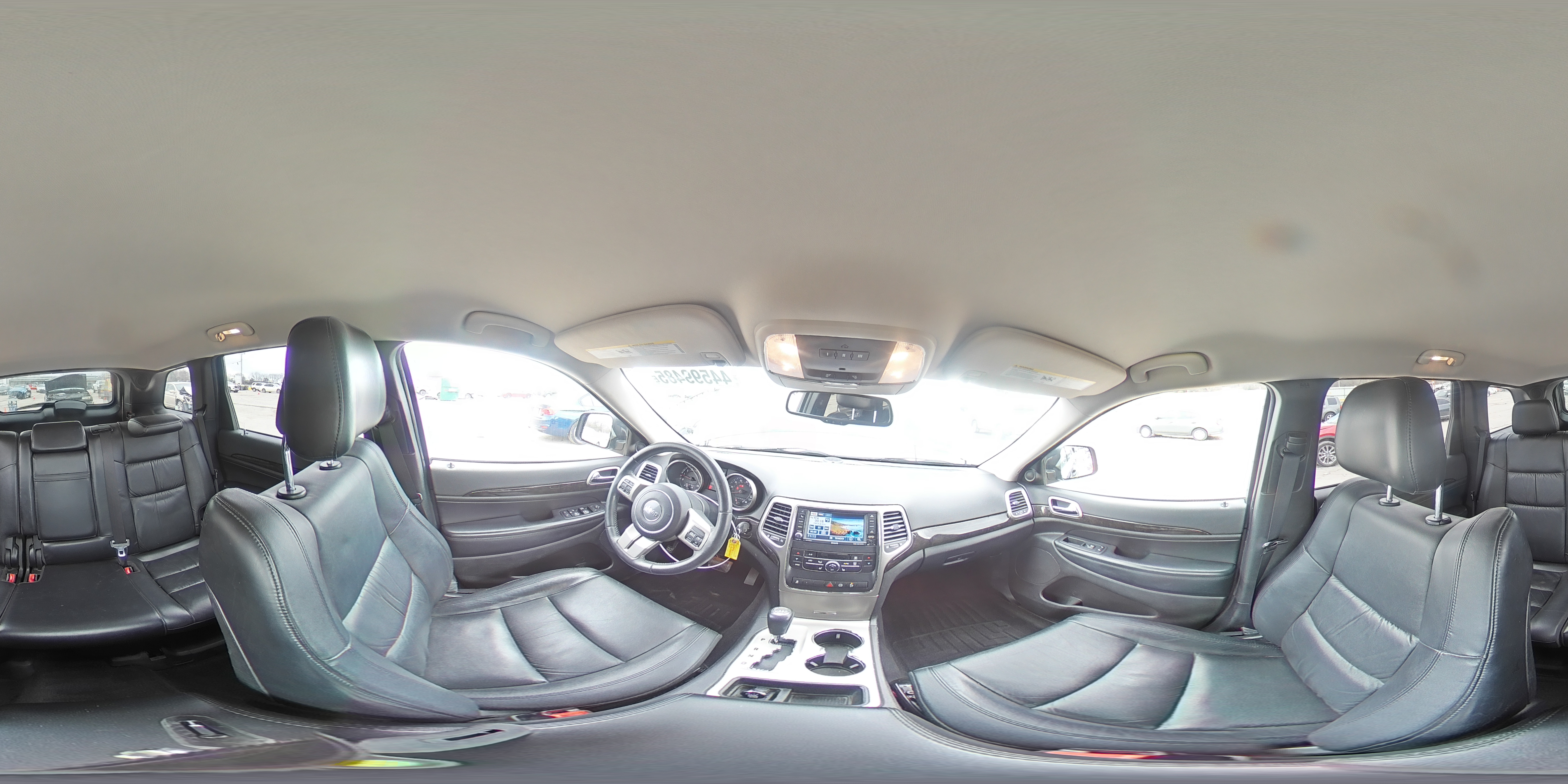 2012 Jeep Grand Cherokee - Image 16