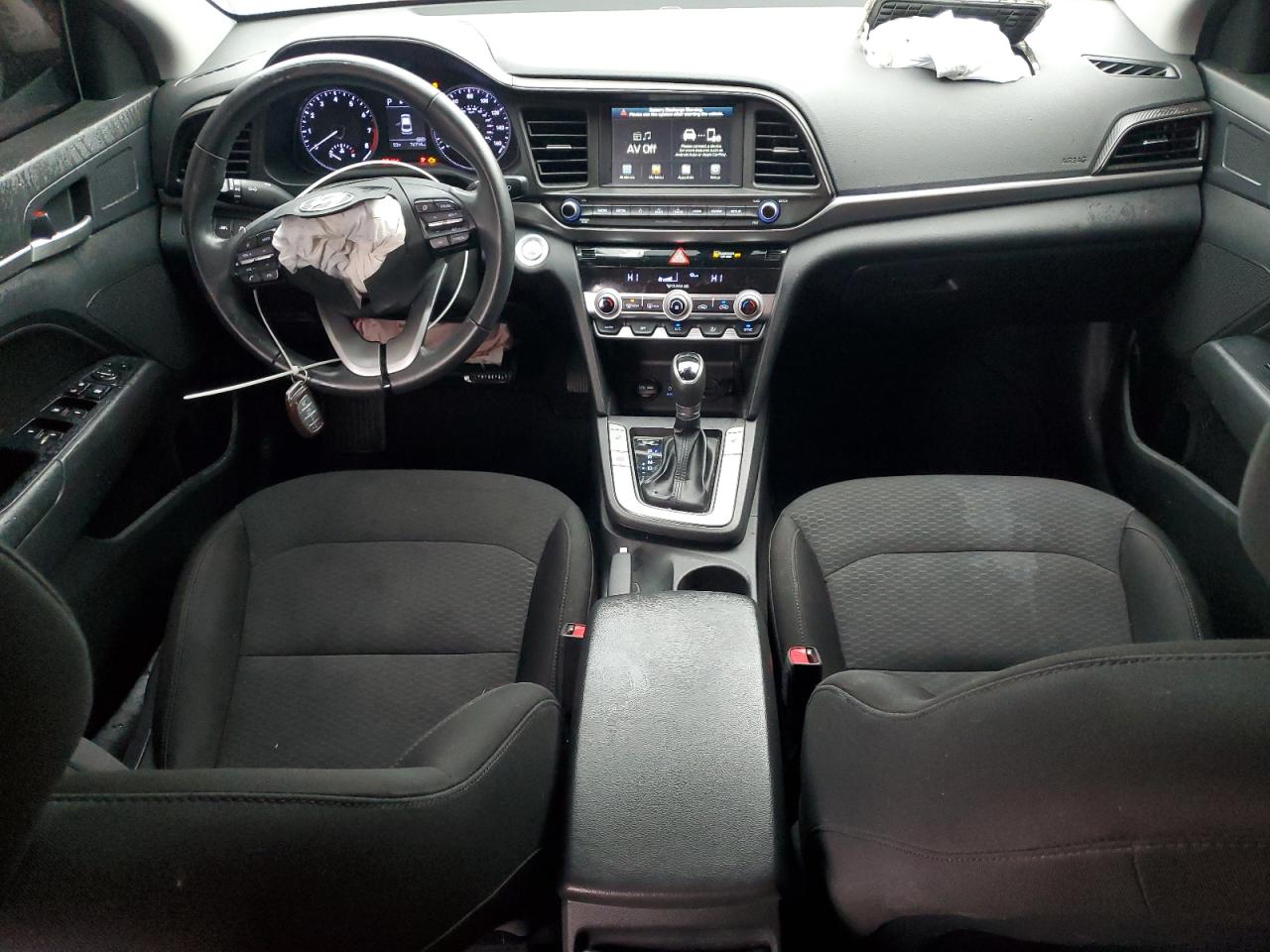 2020 Hyundai Elantra - Image 8