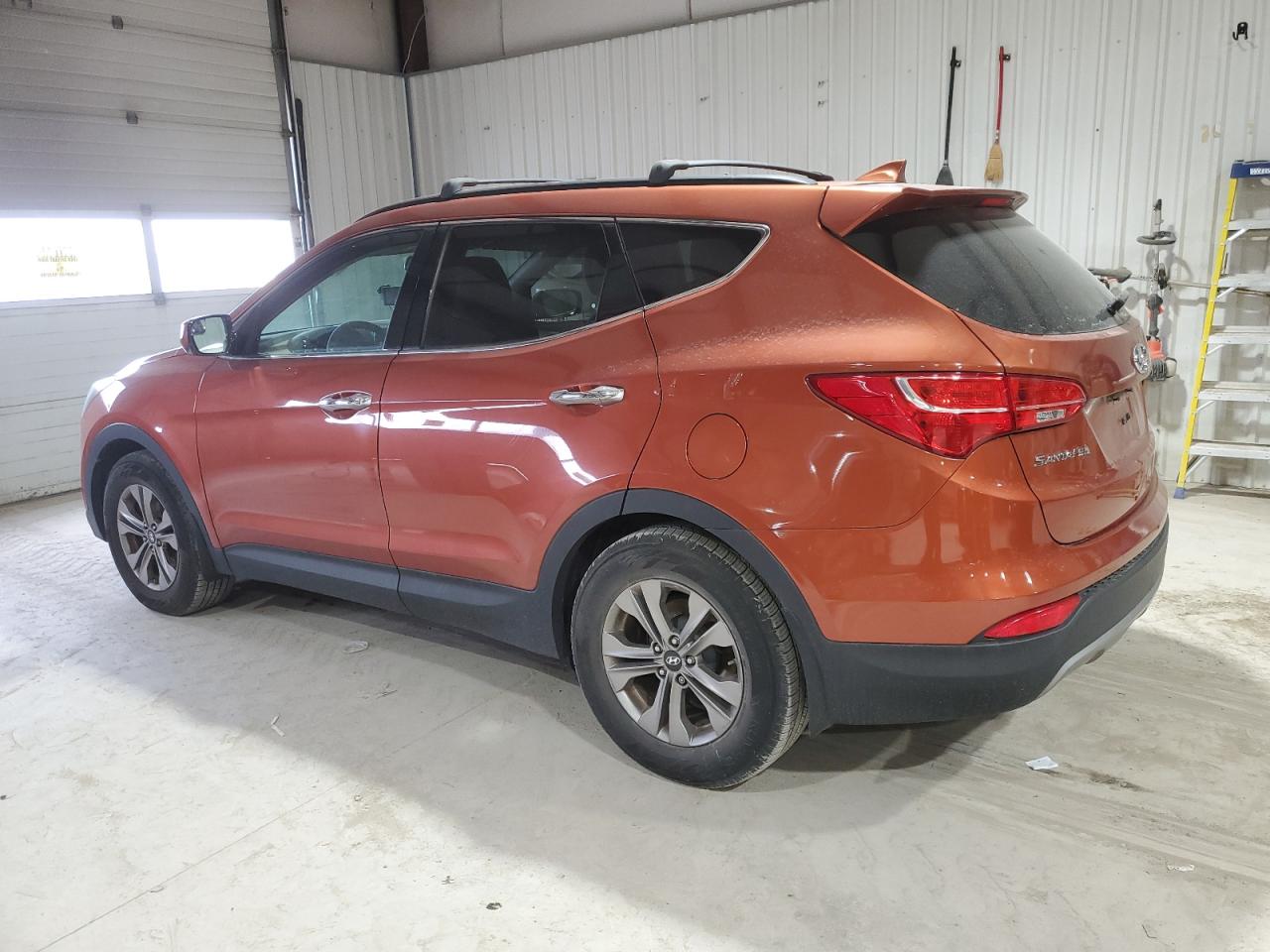 2015 Hyundai Santa Fe - Image 2