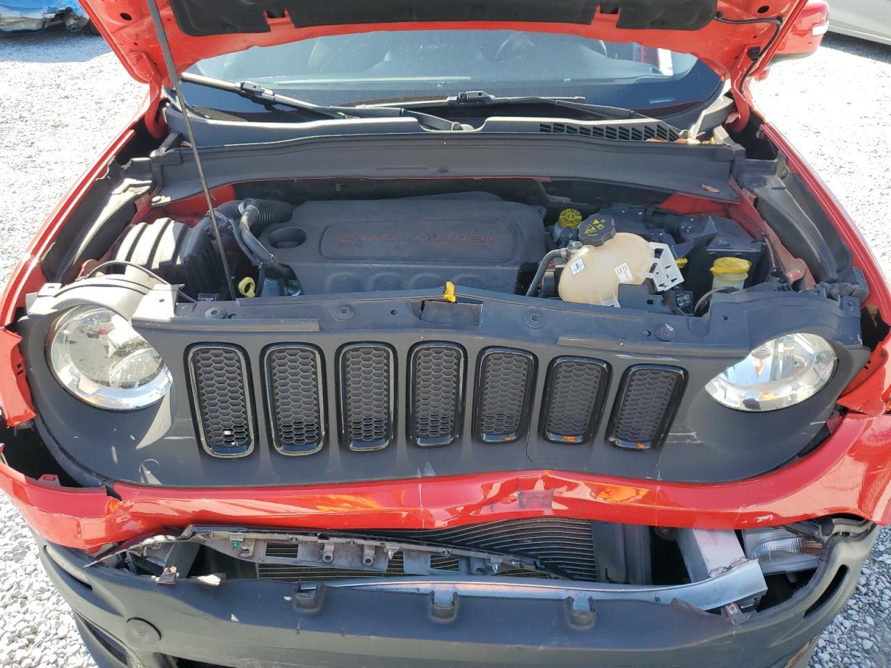 2017 Jeep Renegade - Image 12