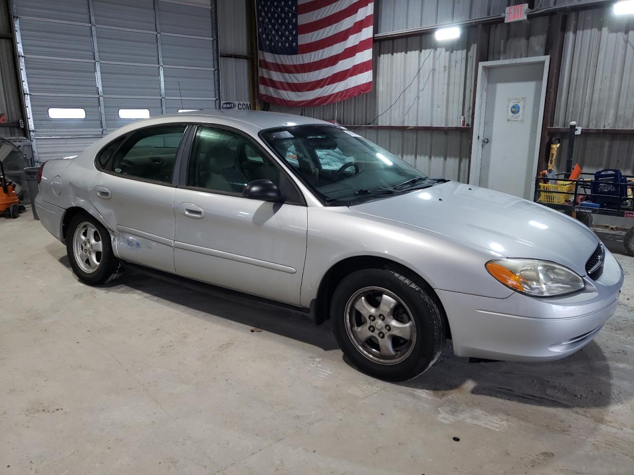 2005 Ford Taurus - Image 4