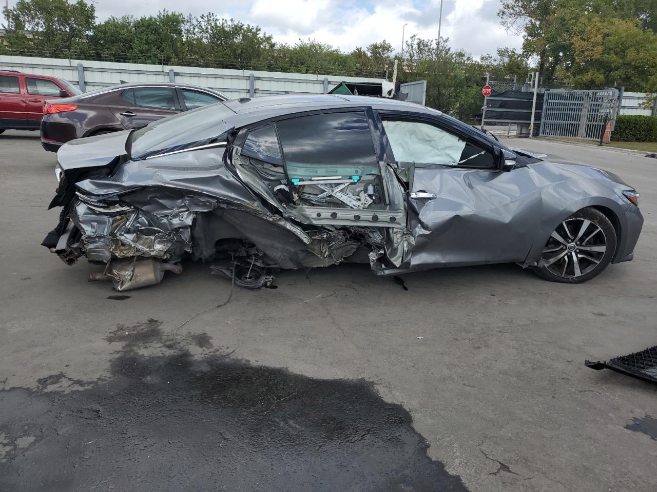 2016 Nissan Maxima - Image 3