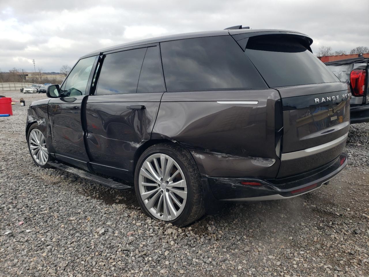 2024 Land Rover Range Rover - Image 2