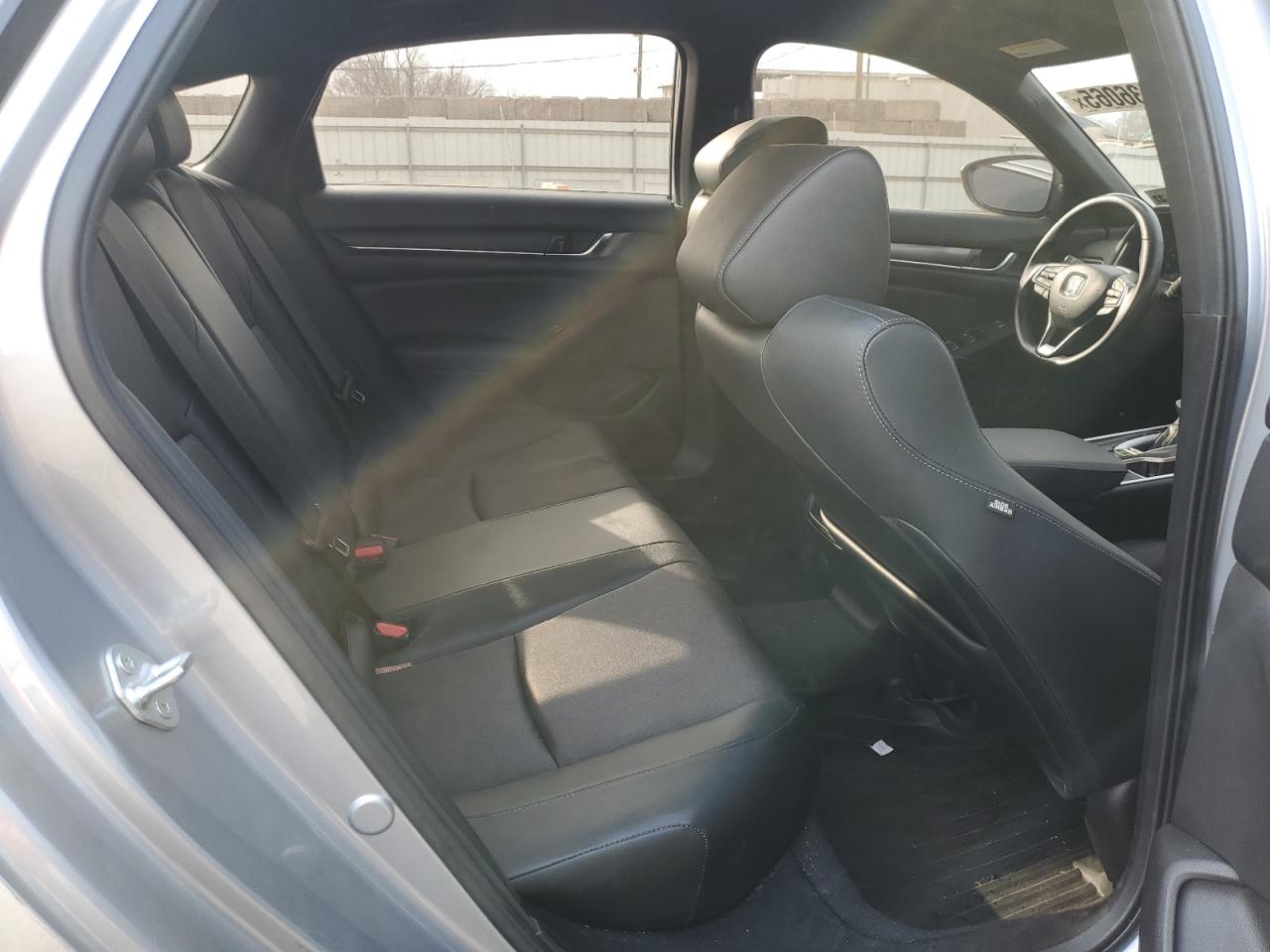 2022 Honda Accord - Image 10