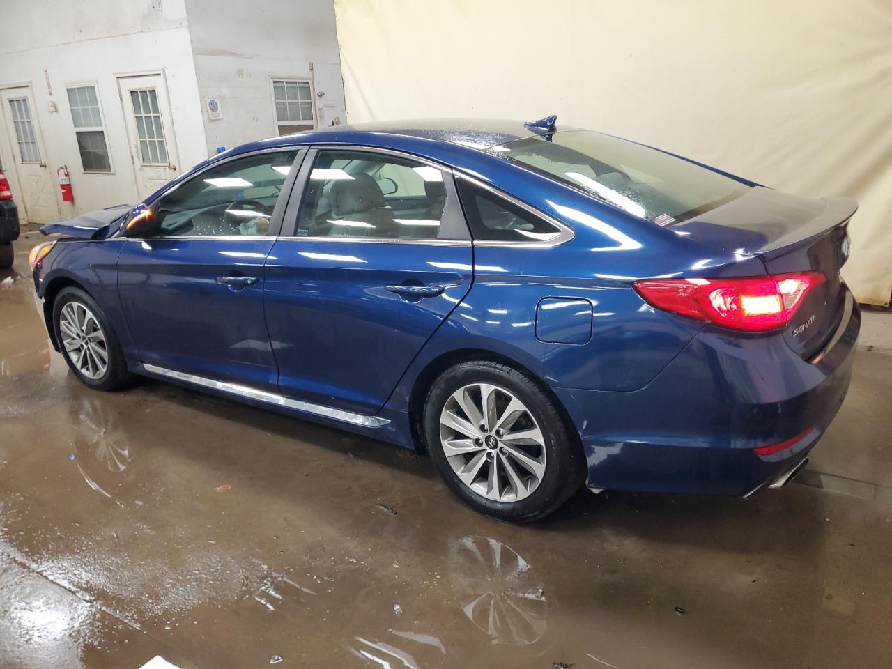 2016 Hyundai Sonata - Image 2