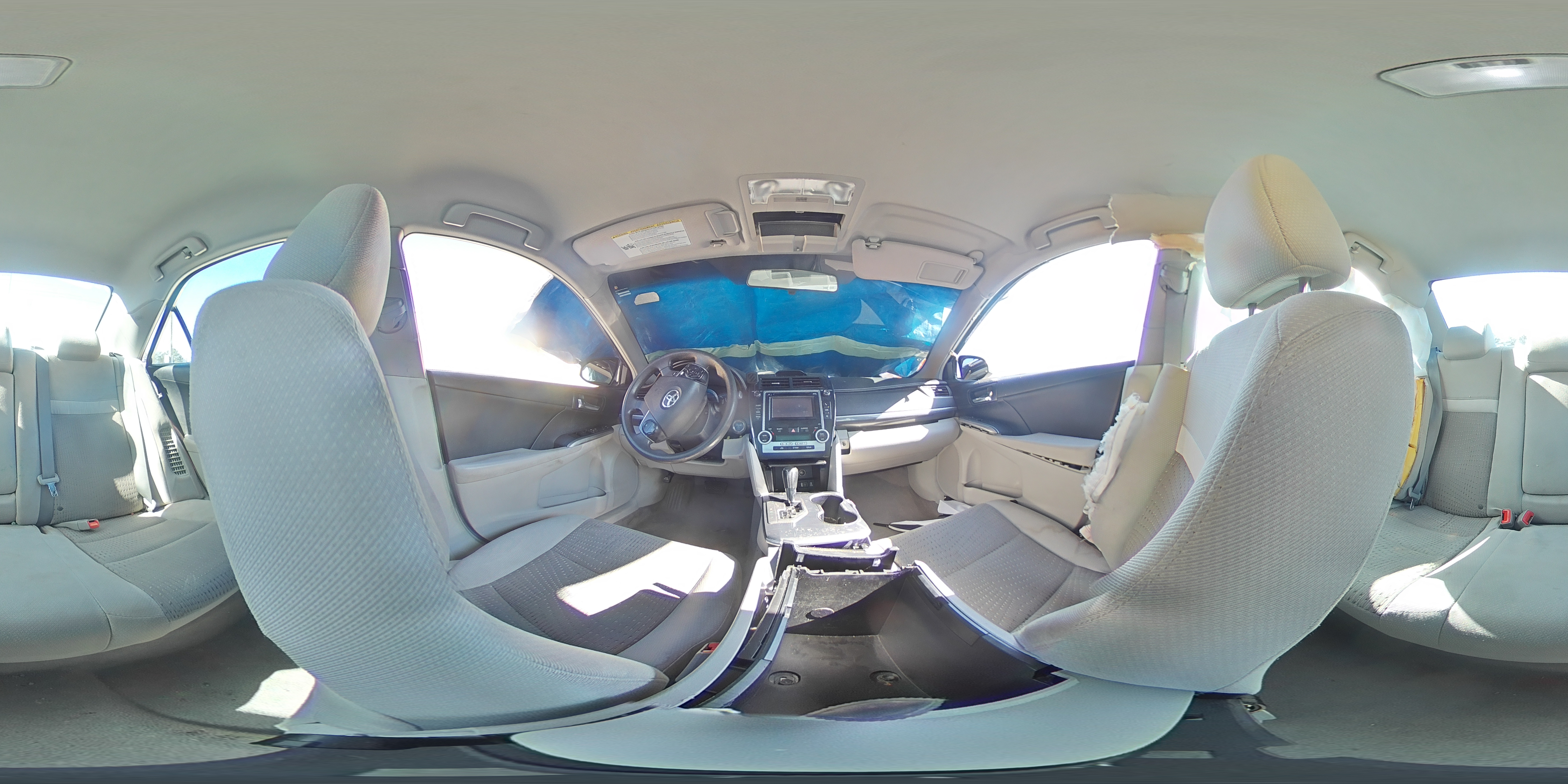 2014 Toyota Camry - Image 14