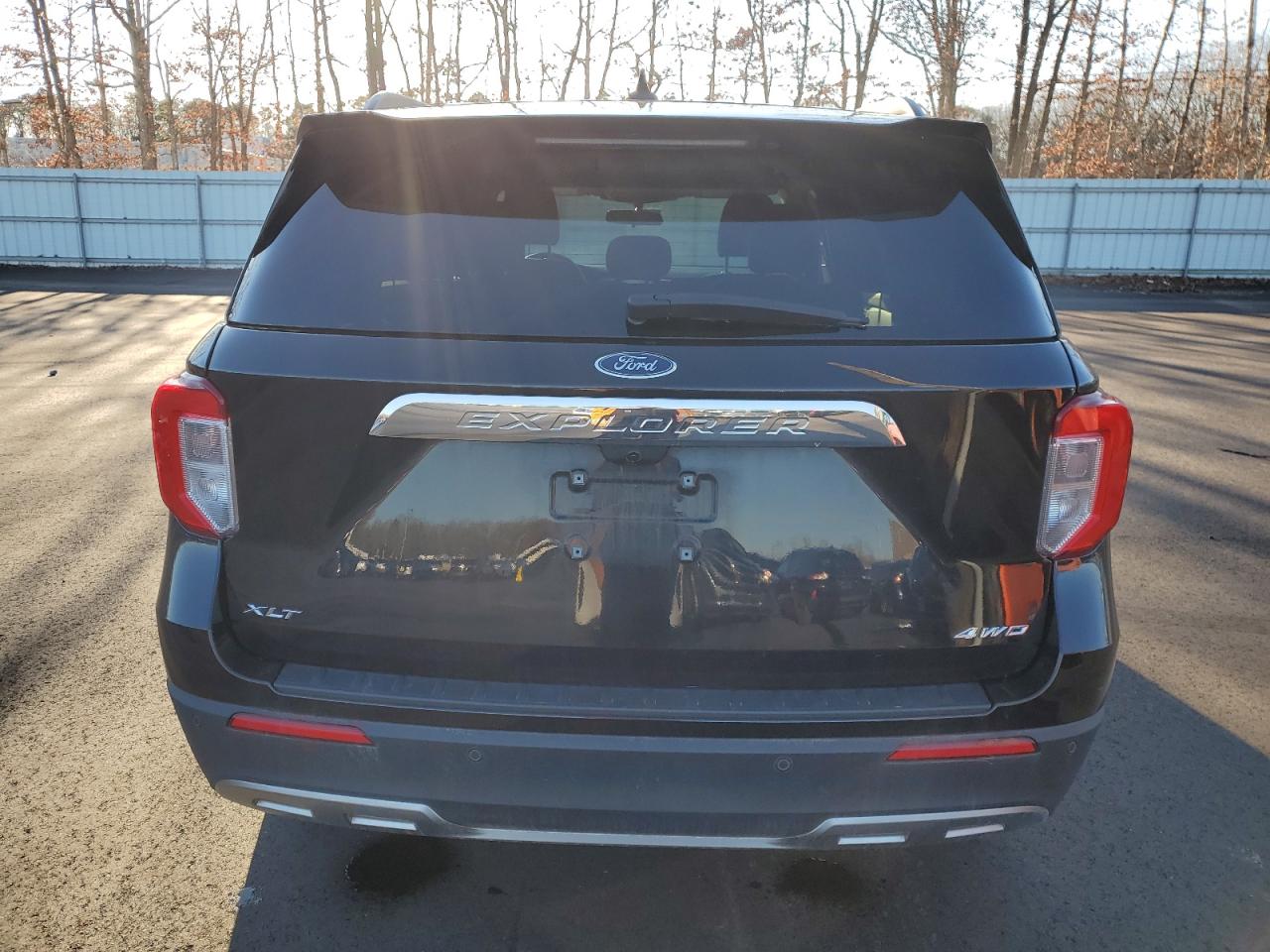 2023 Ford Explorer - Image 6