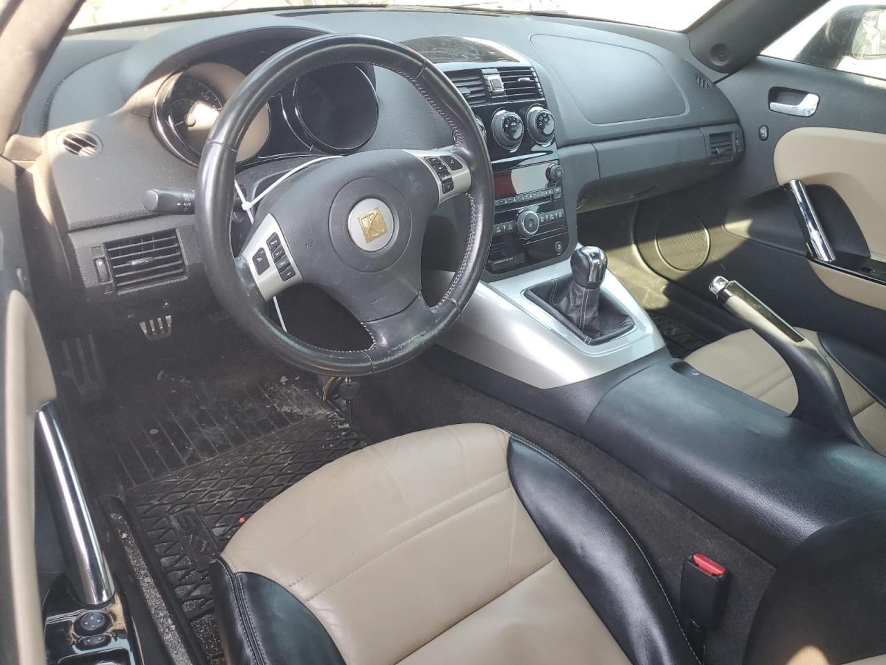 2008 Saturn Sky - Image 8