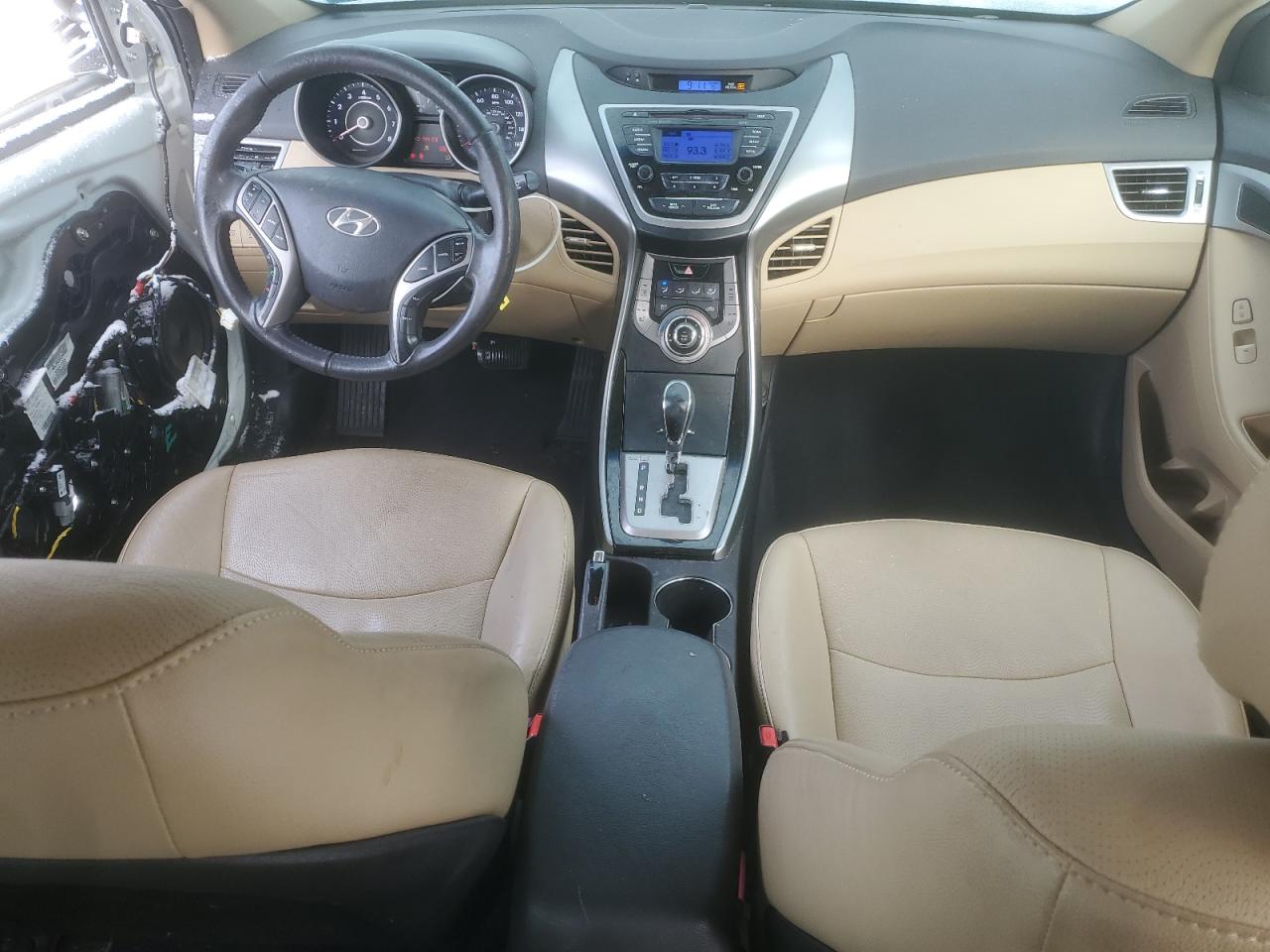 2013 Hyundai Elantra - Image 8