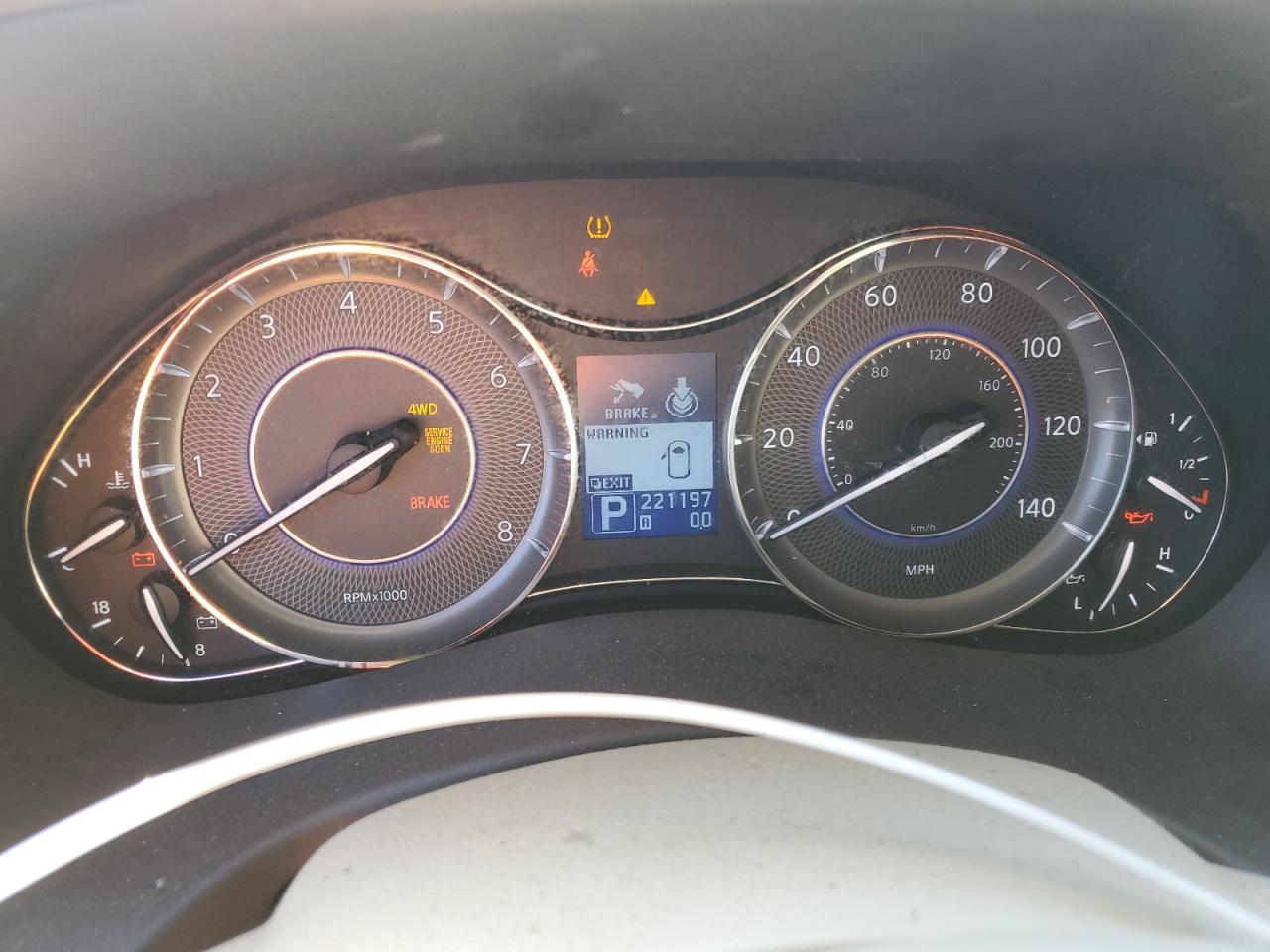 2011 Infiniti QX56 - Image 9