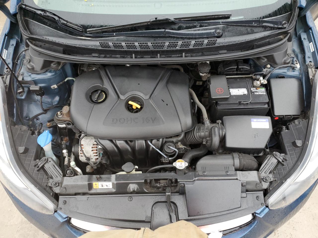 2013 Hyundai Elantra - Image 11