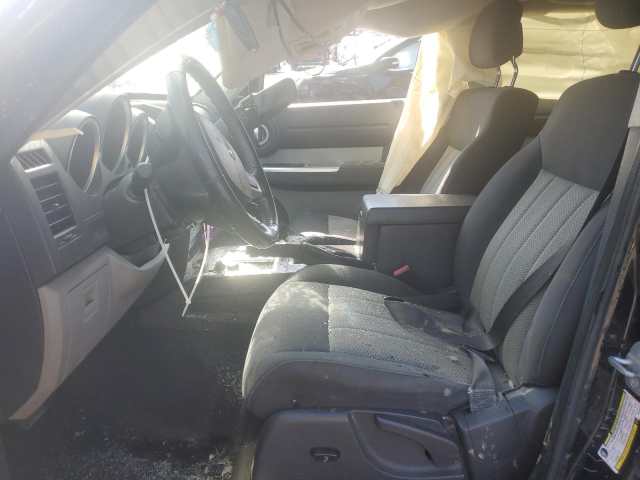 2010 Dodge Nitro - Image 7