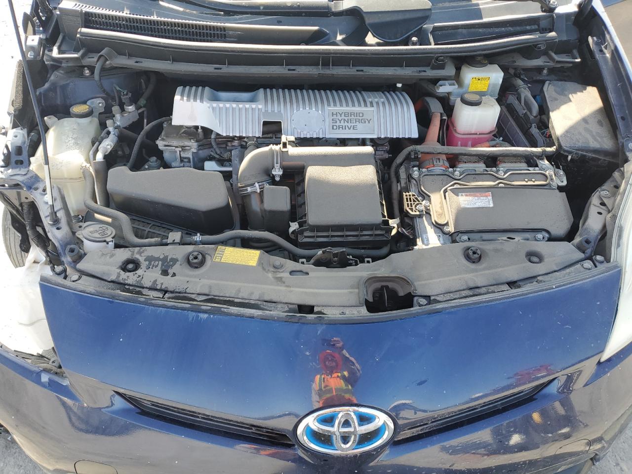 2013 Toyota Prius - Image 13