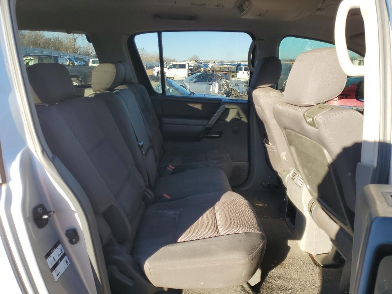 2007 Nissan Armada - Image 11