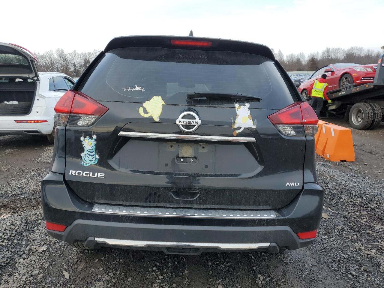 2018 Nissan Rogue - Image 6