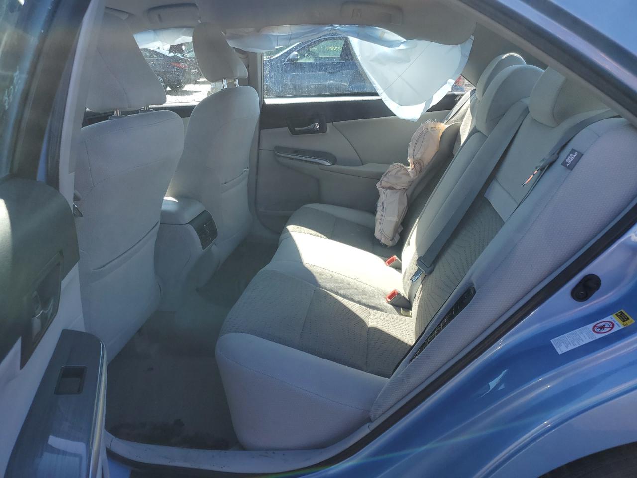 2013 Toyota Camry - Image 11