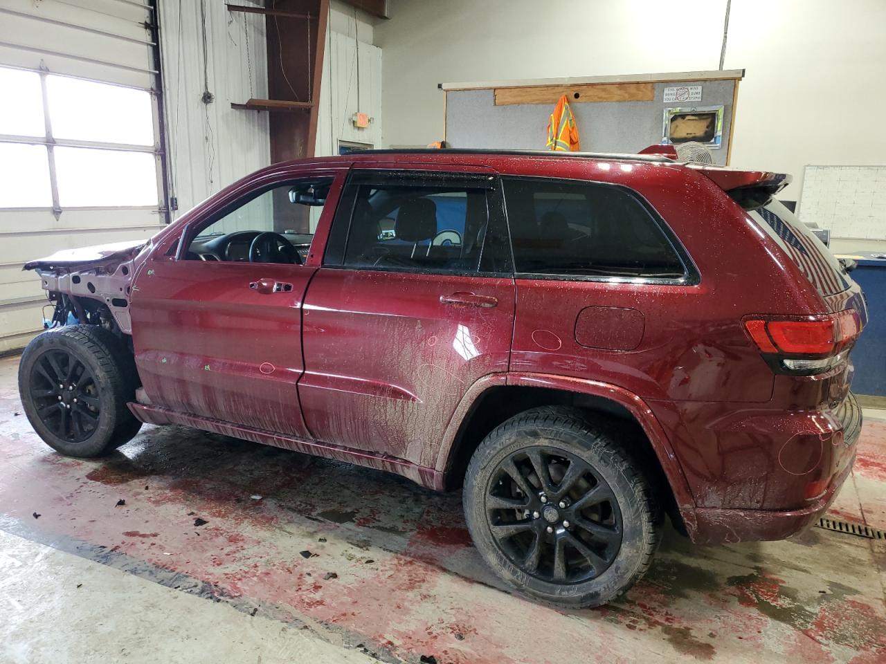 2018 Jeep Grand Cherokee - Image 2
