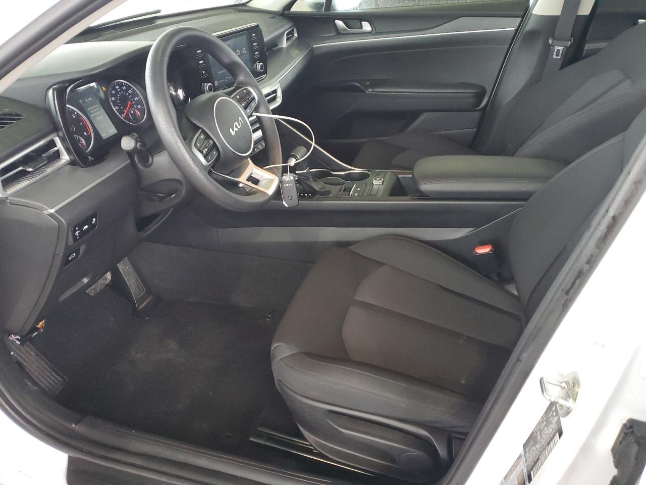 2023 Kia K5 - Image 7