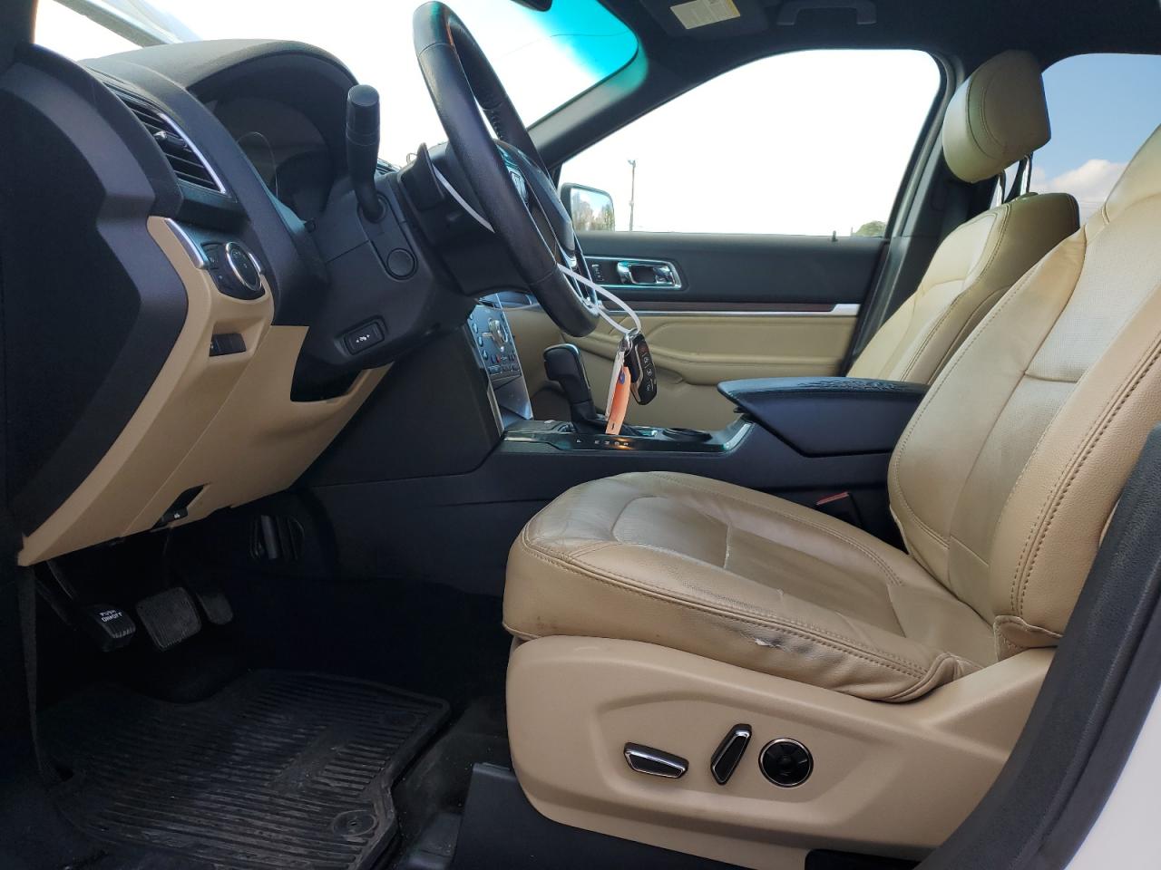 2016 Ford Explorer - Image 7