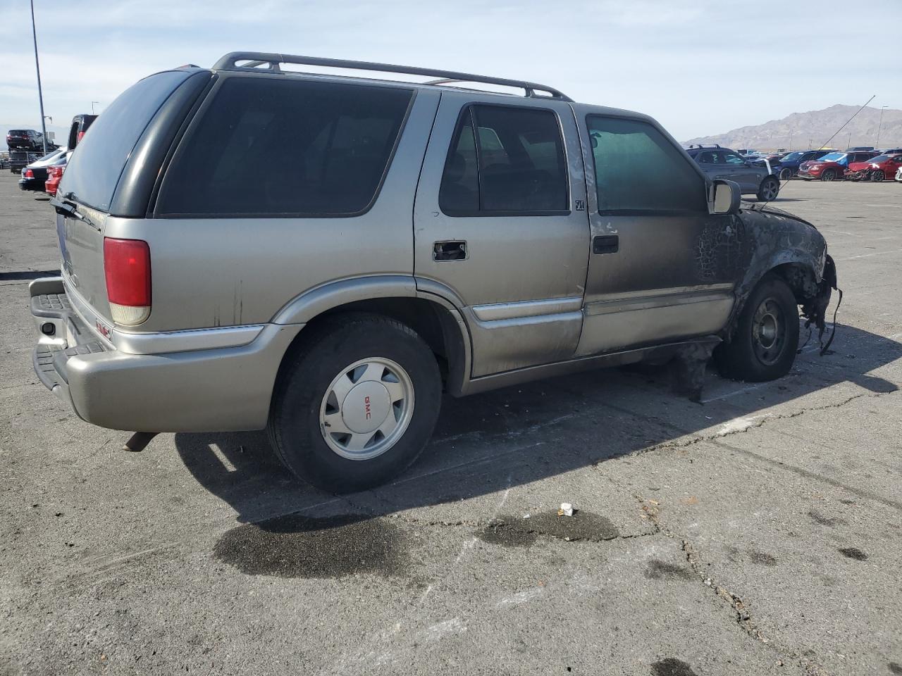 2000 GMC Jimmy - Image 3