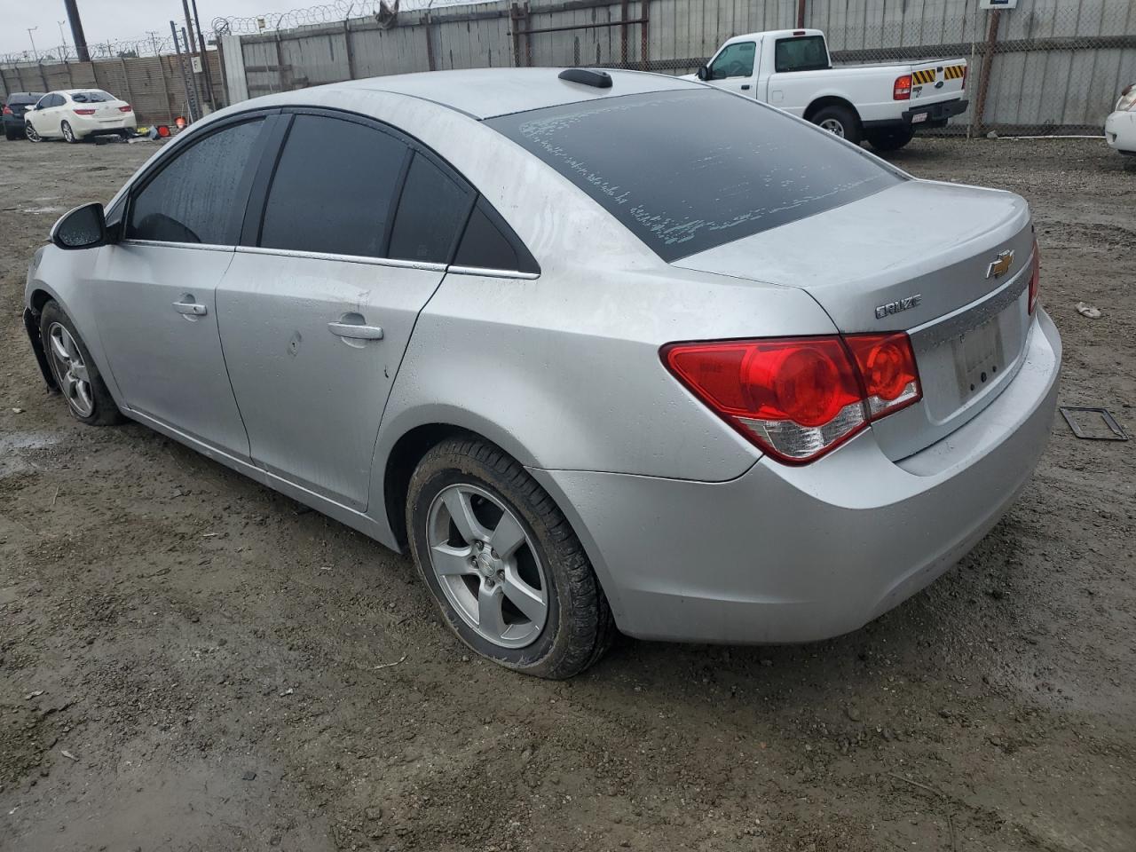 2016 Chevrolet Cruze - Image 2
