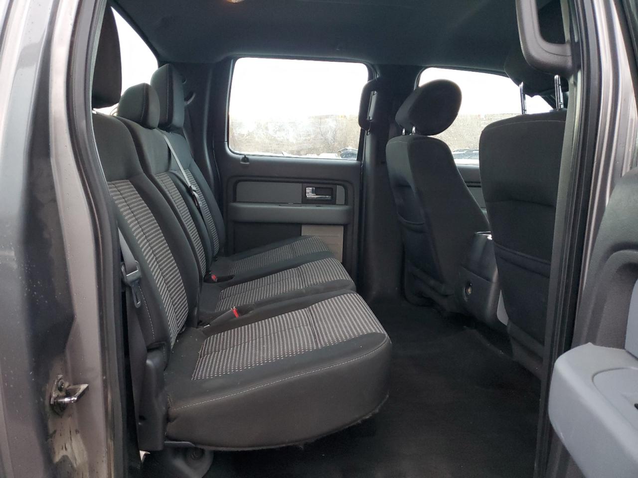 2014 Ford F-150 - Image 10