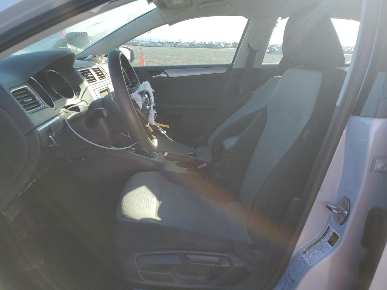 2017 Volkswagen Jetta - Image 7