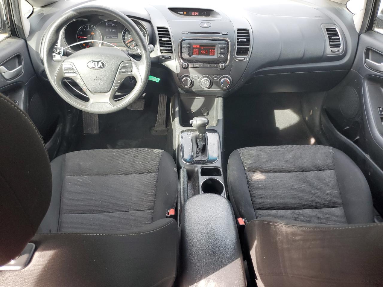 2018 Kia Forte - Image 8