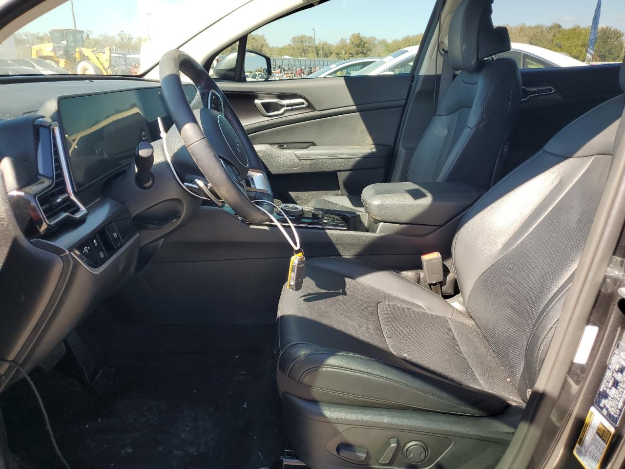 2023 Kia Sportage - Image 7