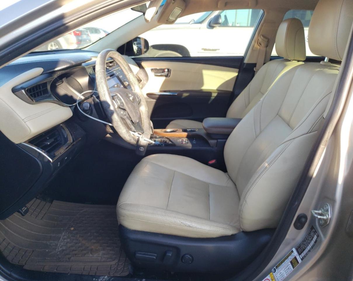 2016 Toyota Avalon - Image 7