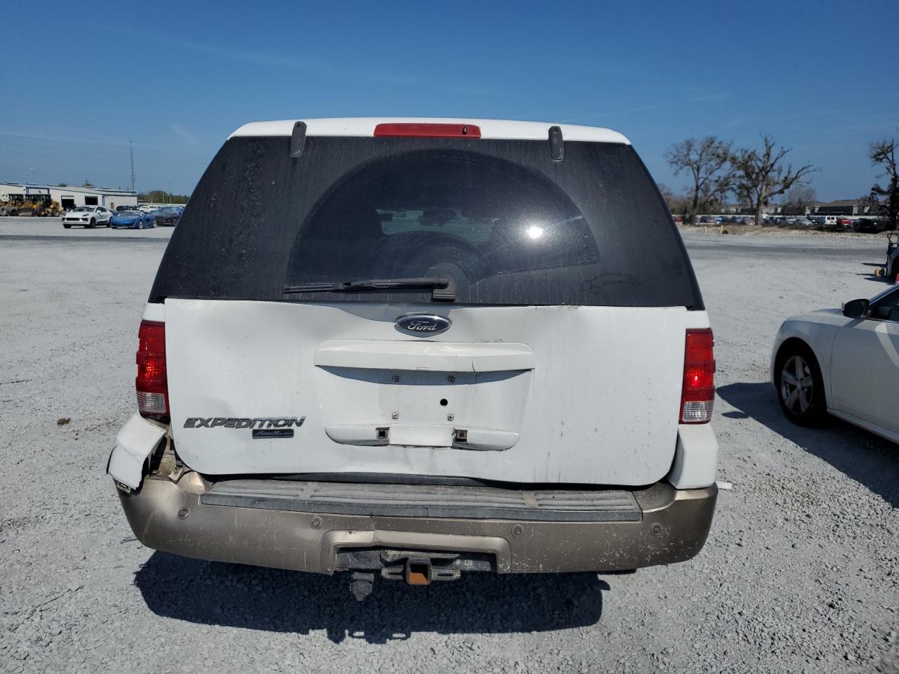 2004 Ford Expedition - Image 6