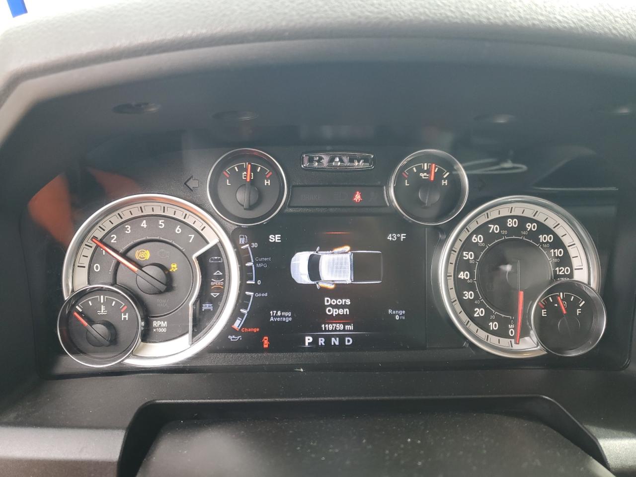 2017 RAM 1500 - Image 9