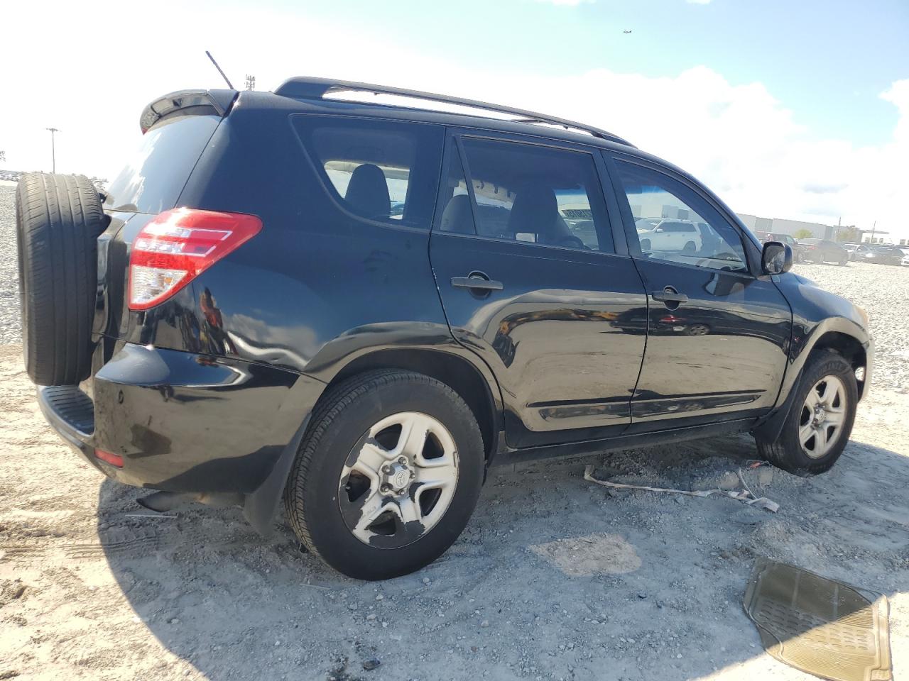 2011 Toyota RAV 4 - Image 3
