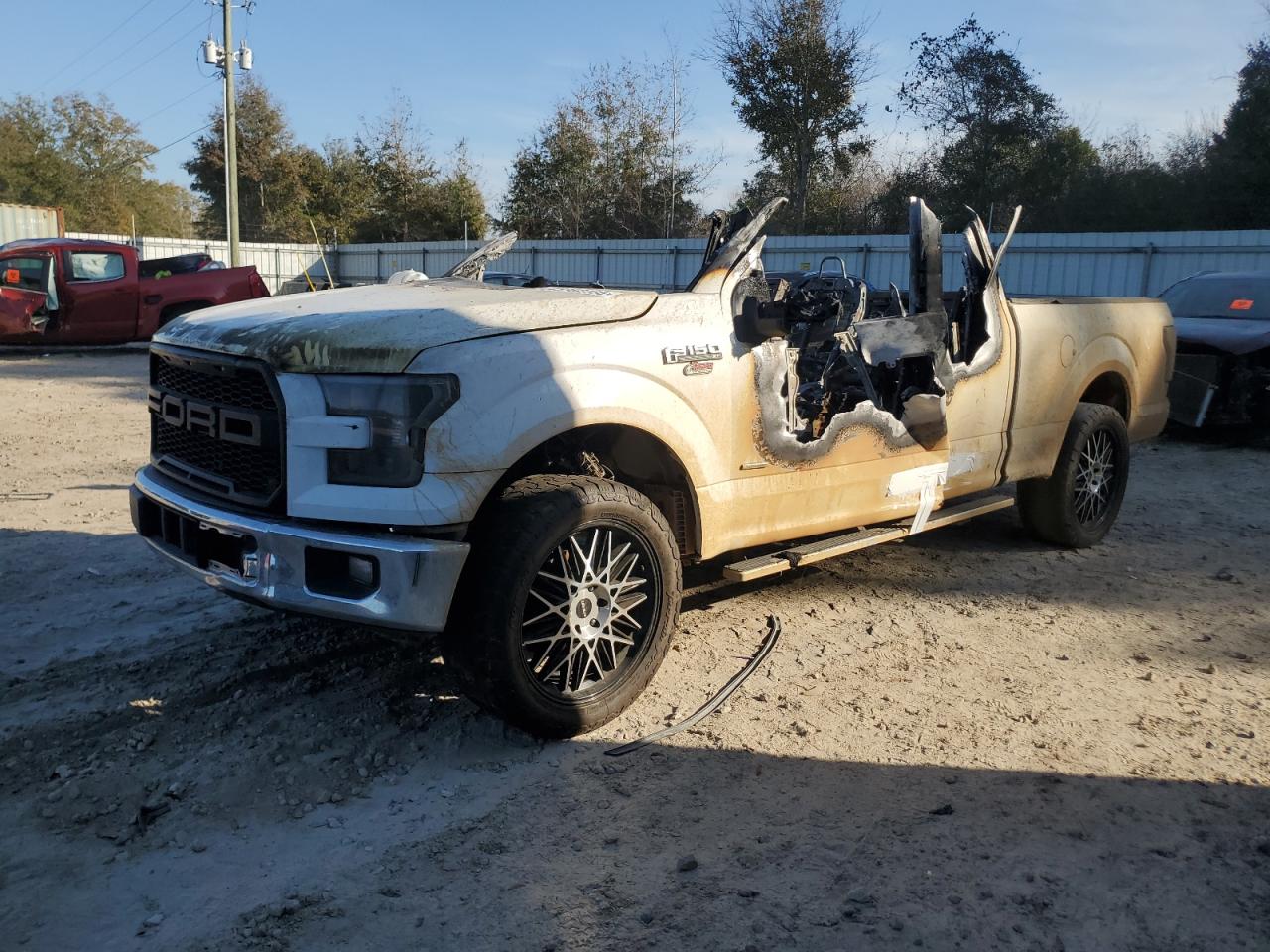 Midway, FL에서 판매 중인 2017 Ford F150 Super Cab - Burn - Interior