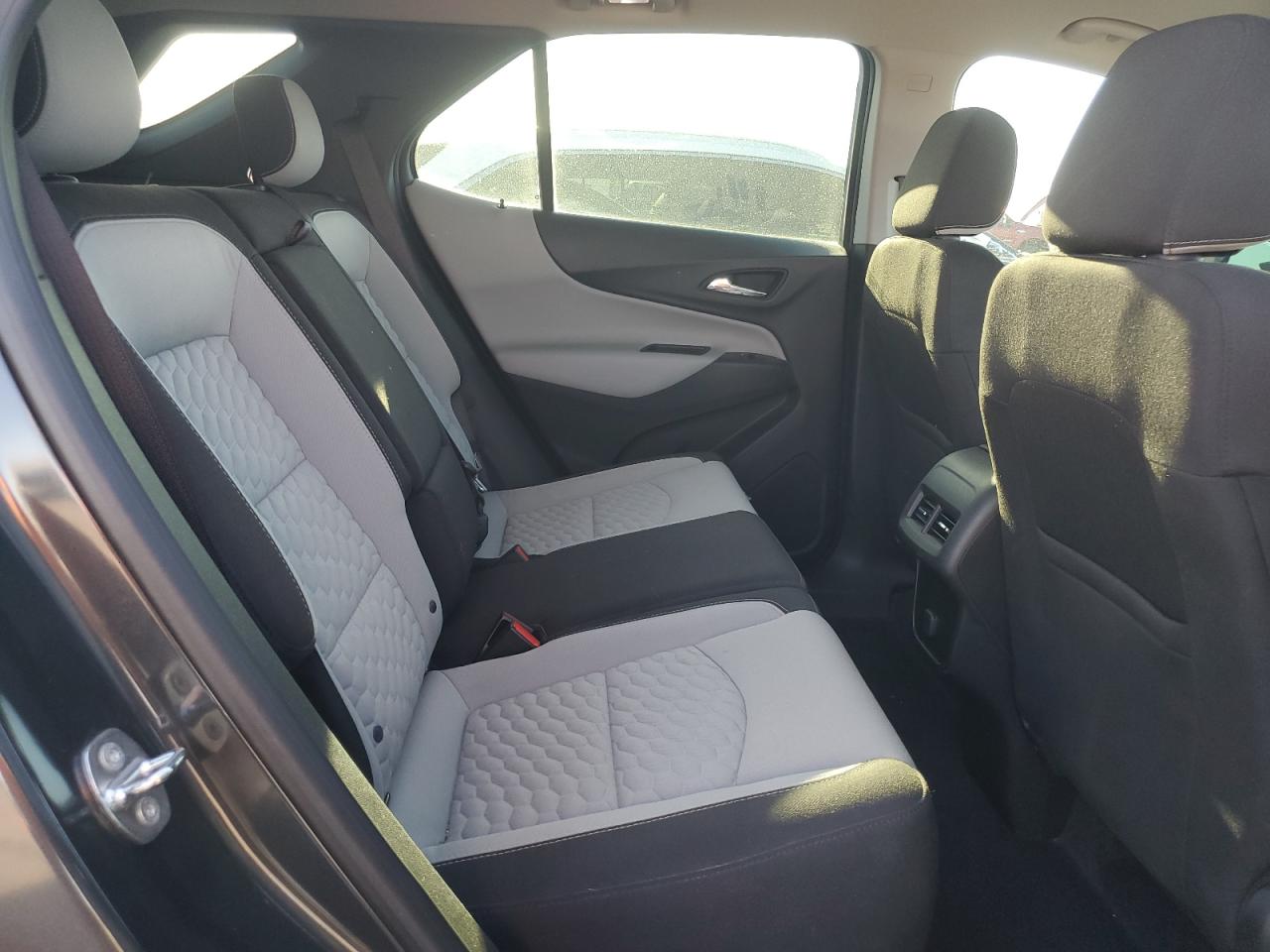 2018 Chevrolet Equinox - Image 11