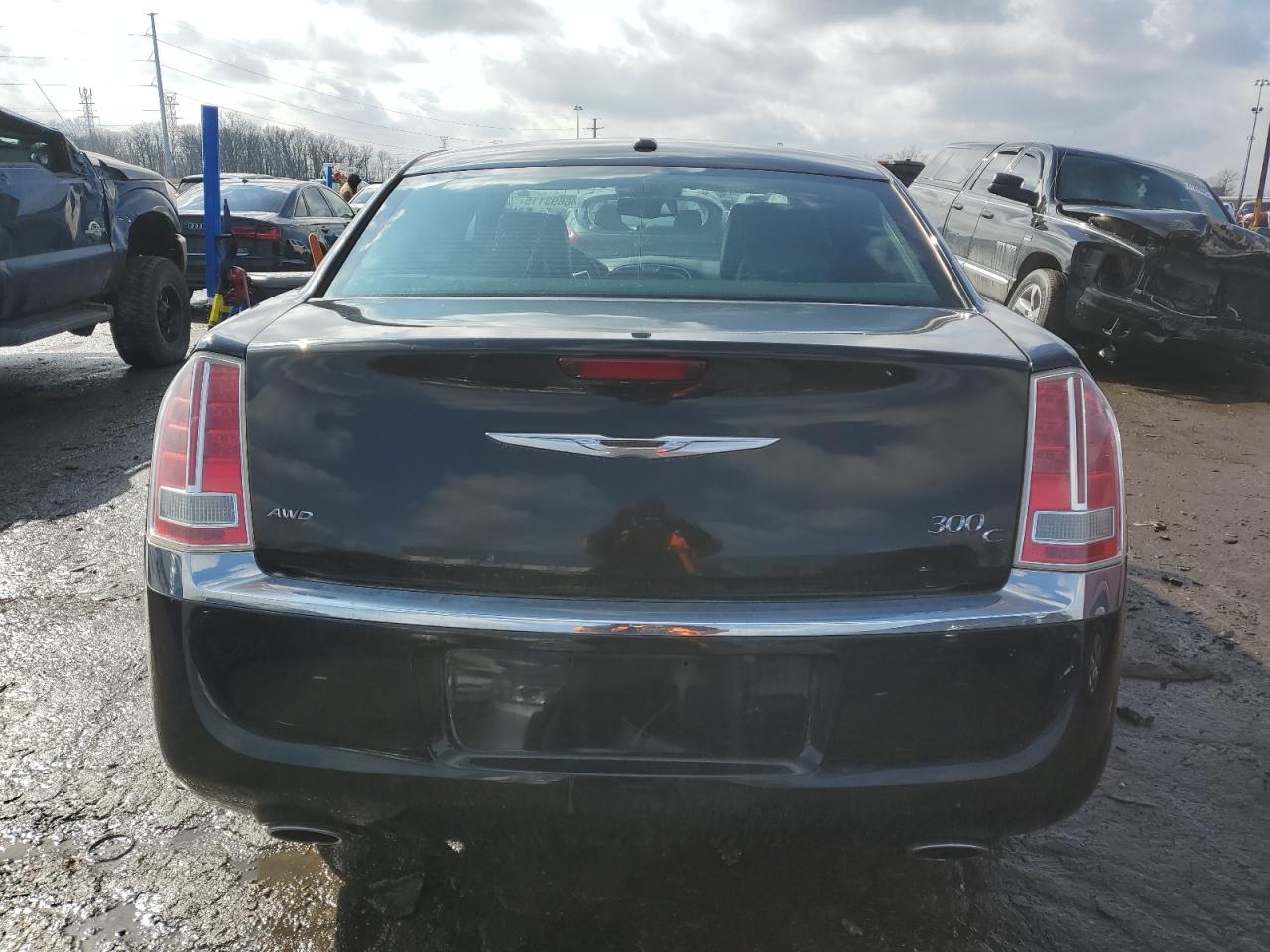 2013 Chrysler 300 - Image 6