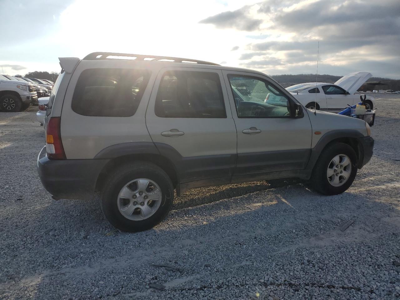 2004 Mazda Tribute - Image 3