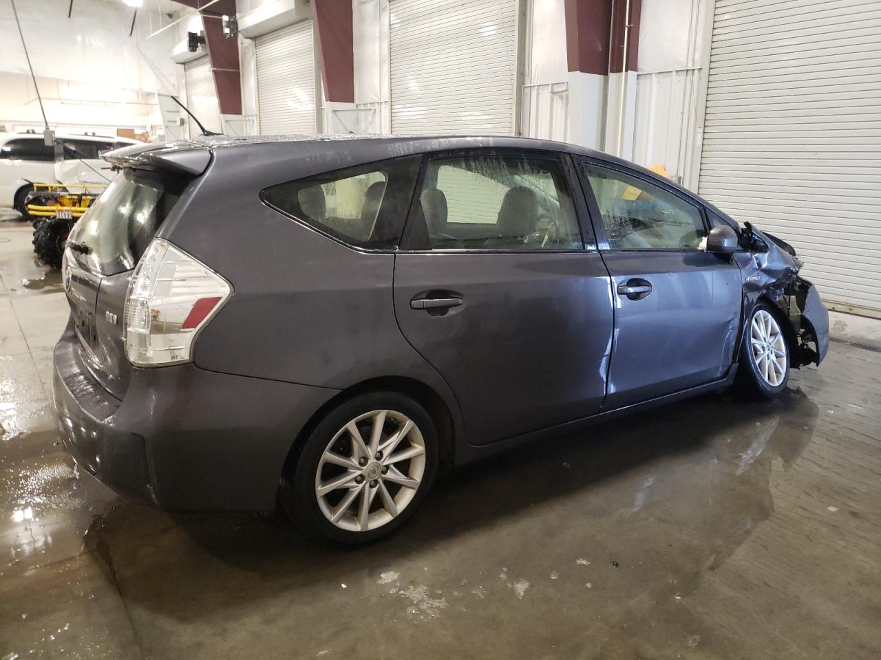 2013 Toyota Prius - Image 3