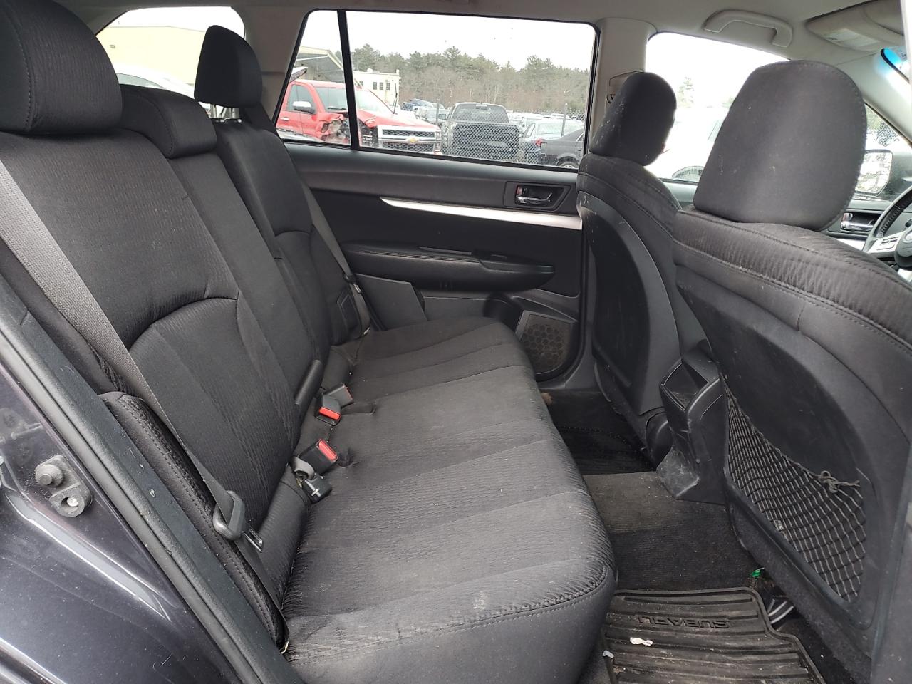 2011 Subaru Outback - Image 11