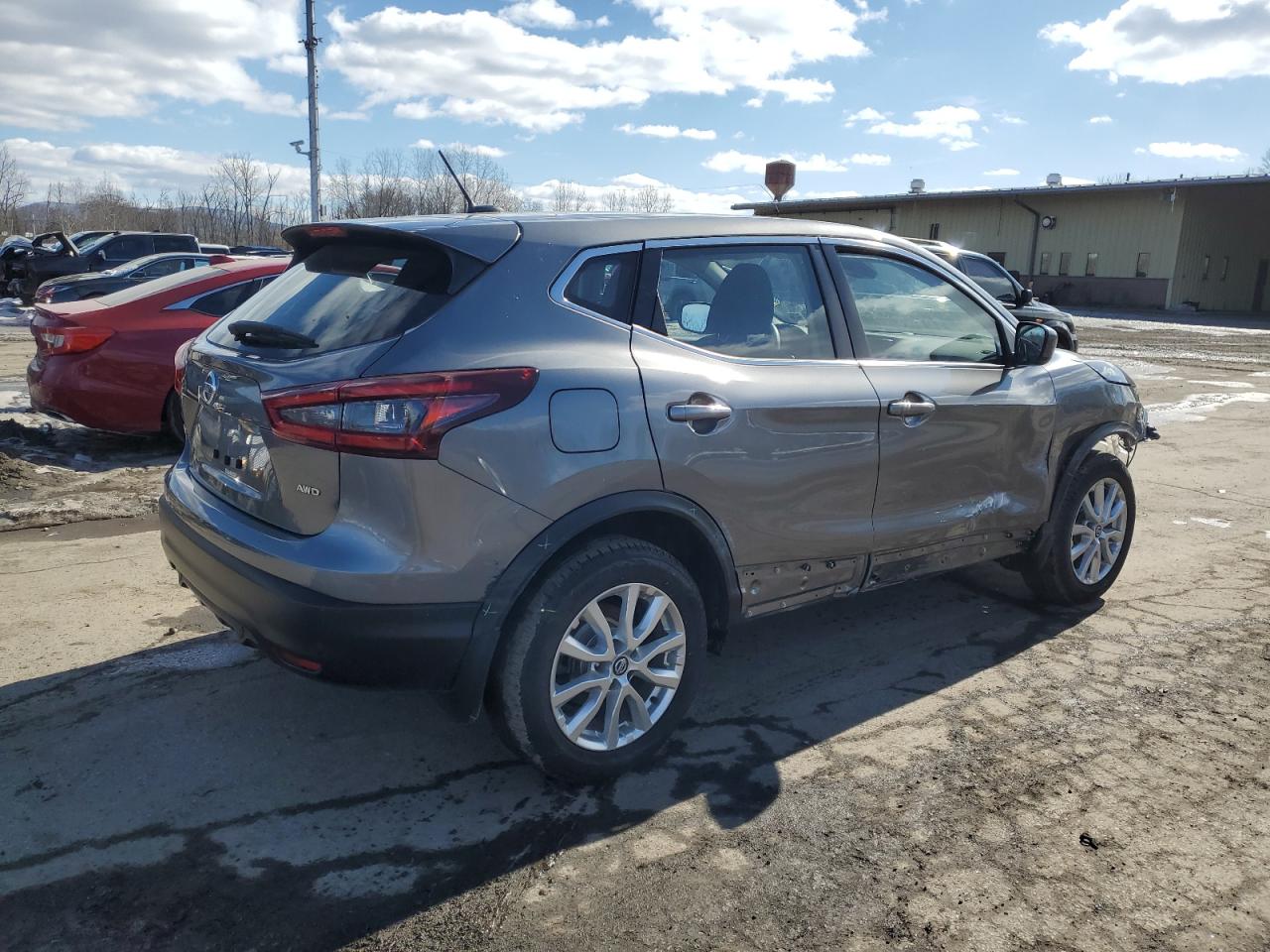 2021 Nissan Rogue - Image 3
