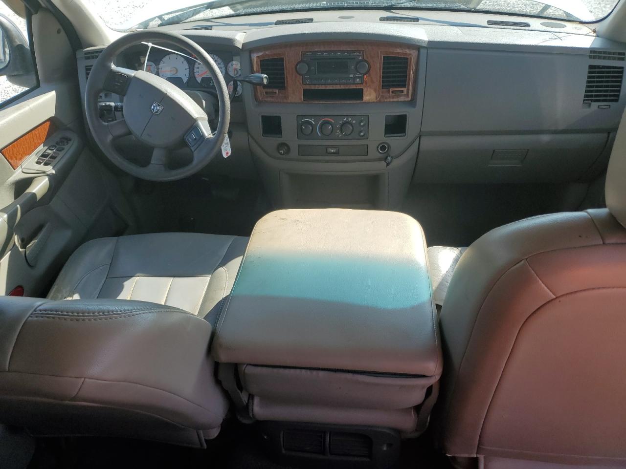 2006 Dodge RAM - Image 8
