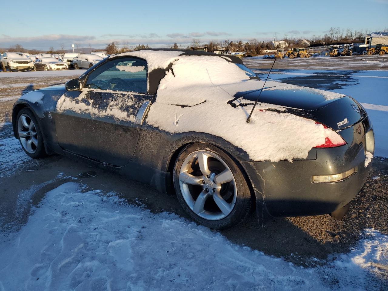 2006 Nissan 350Z - Image 2