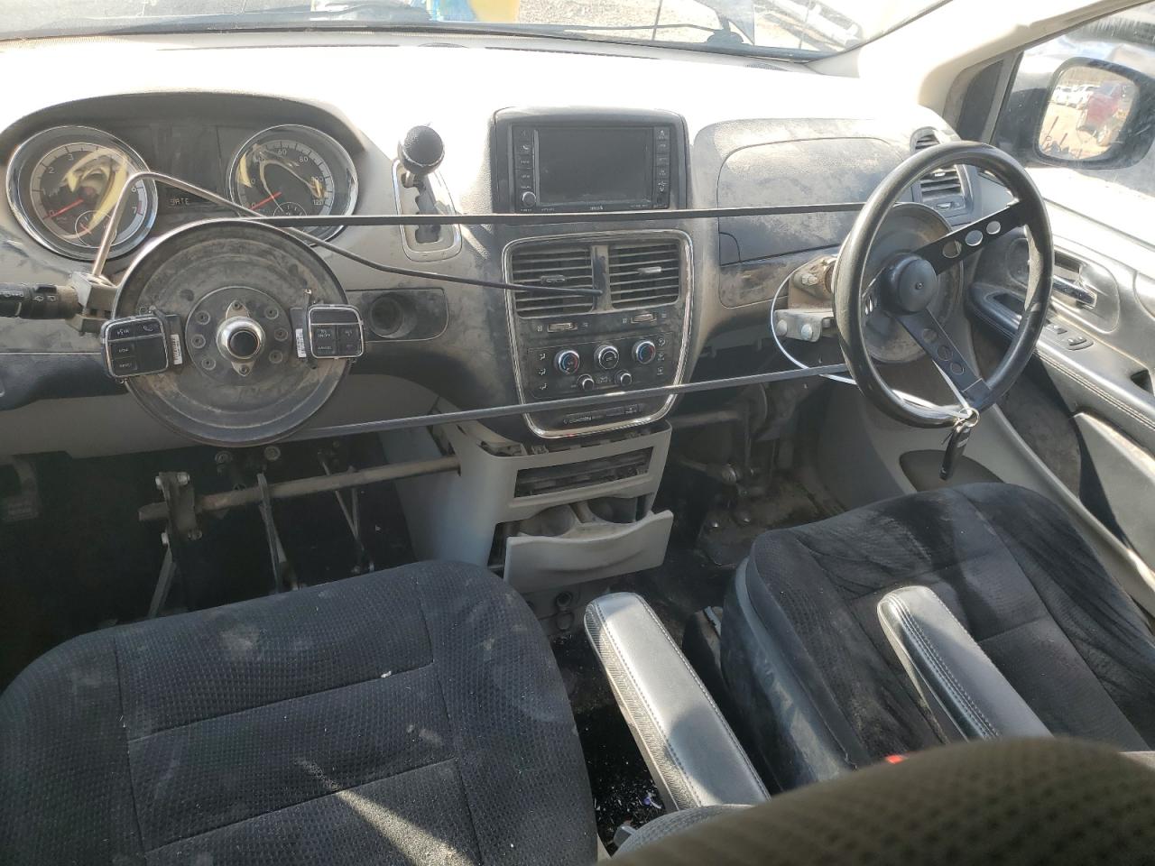 2018 Dodge Caravan - Image 8