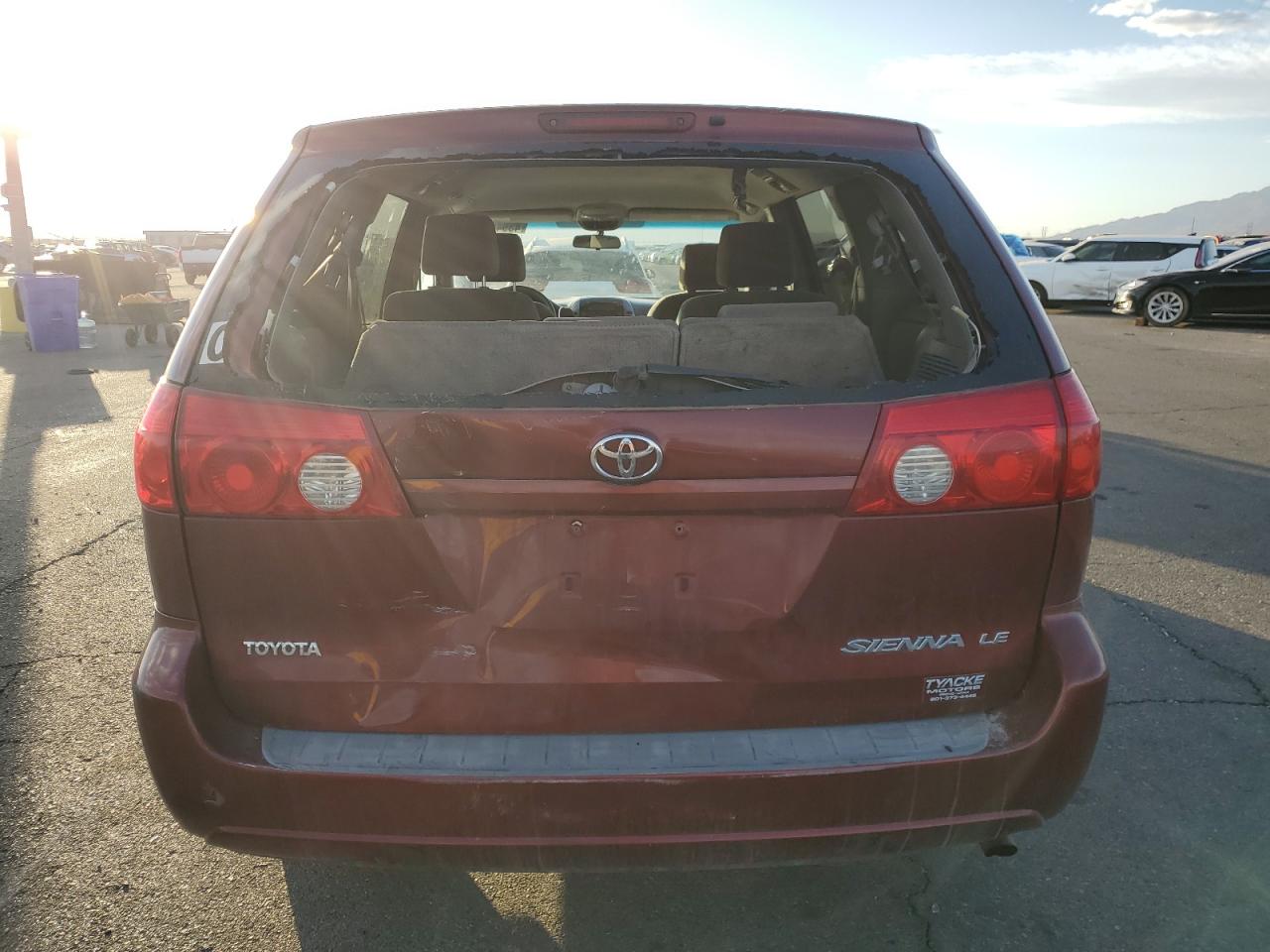 2007 Toyota Sienna - Image 6