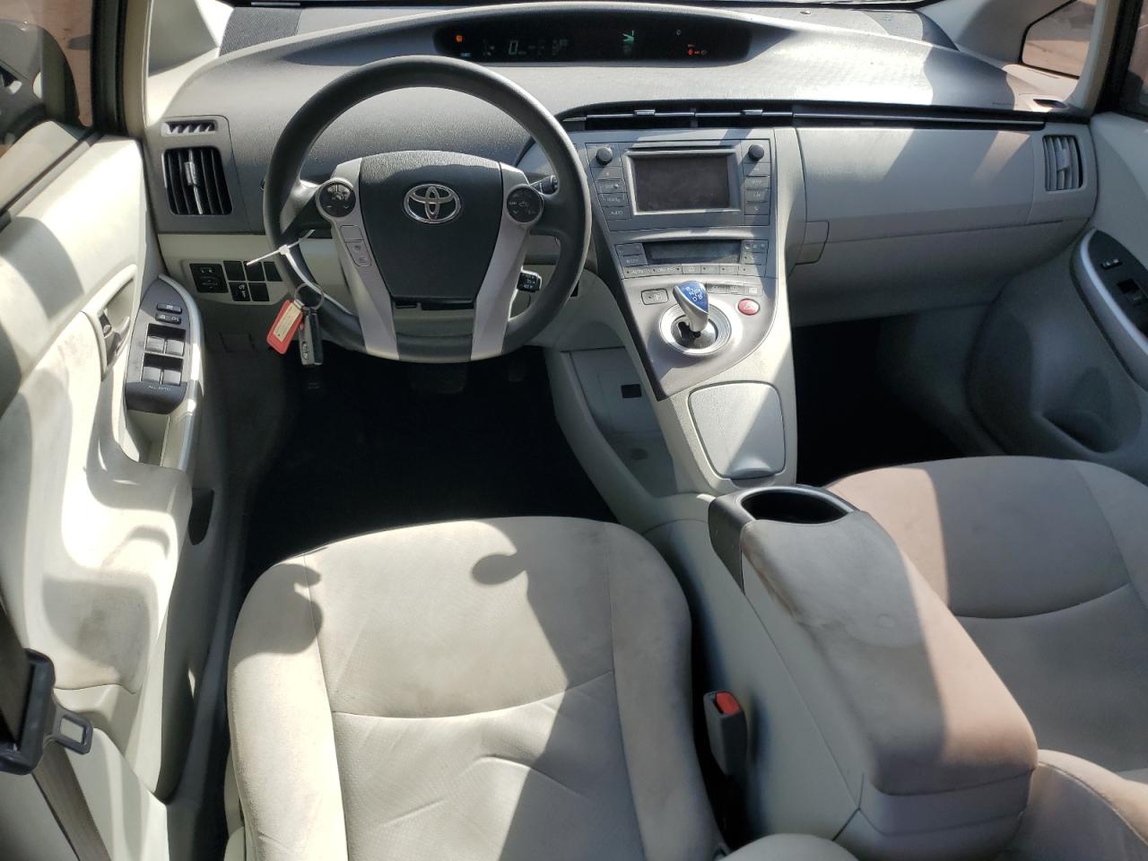 2014 Toyota Prius - Image 8