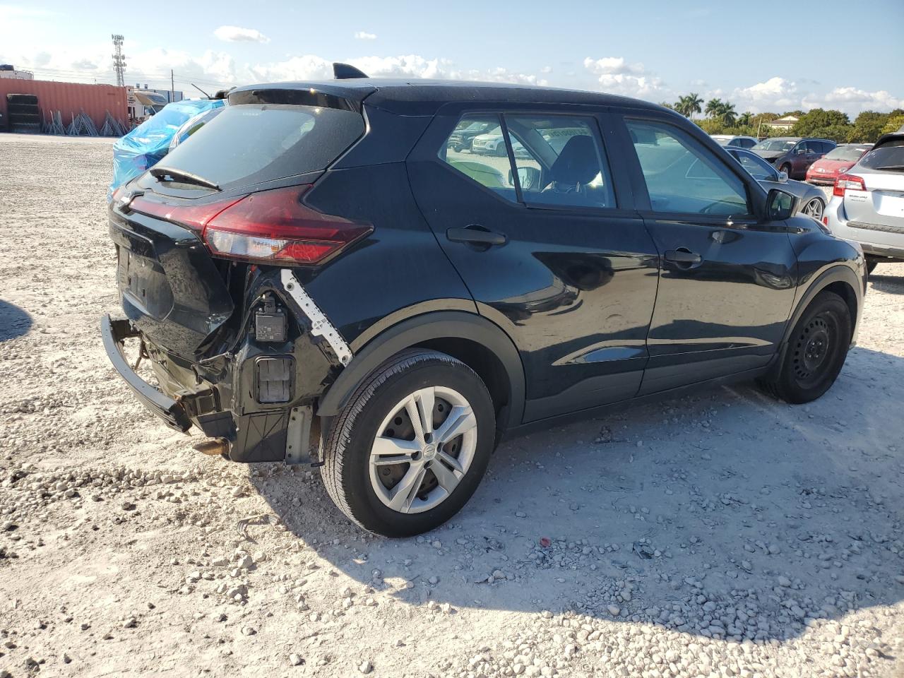 2022 Nissan Kicks - Image 3