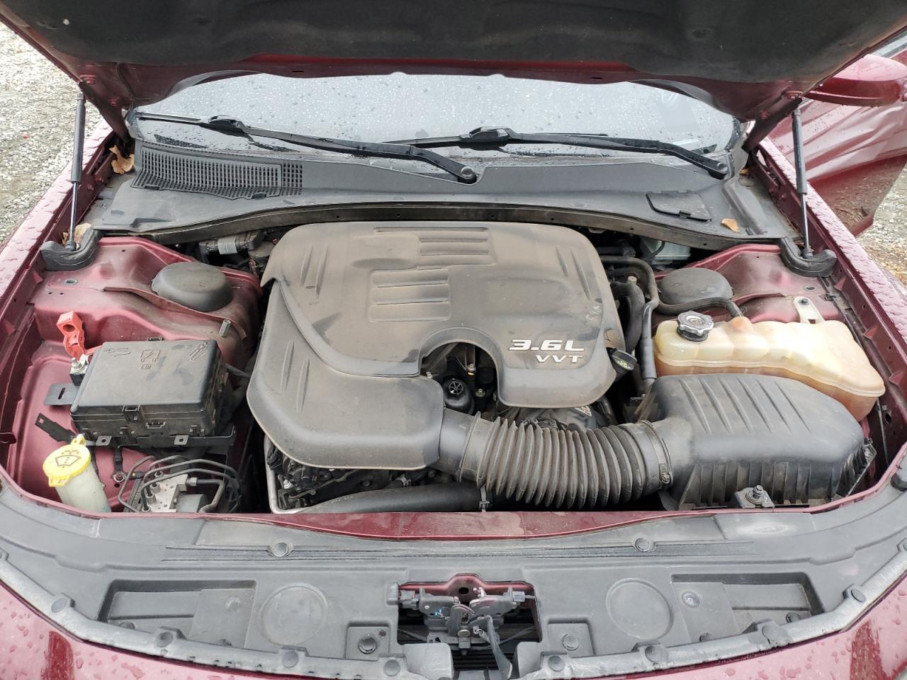 2019 Chrysler 300 - Image 11
